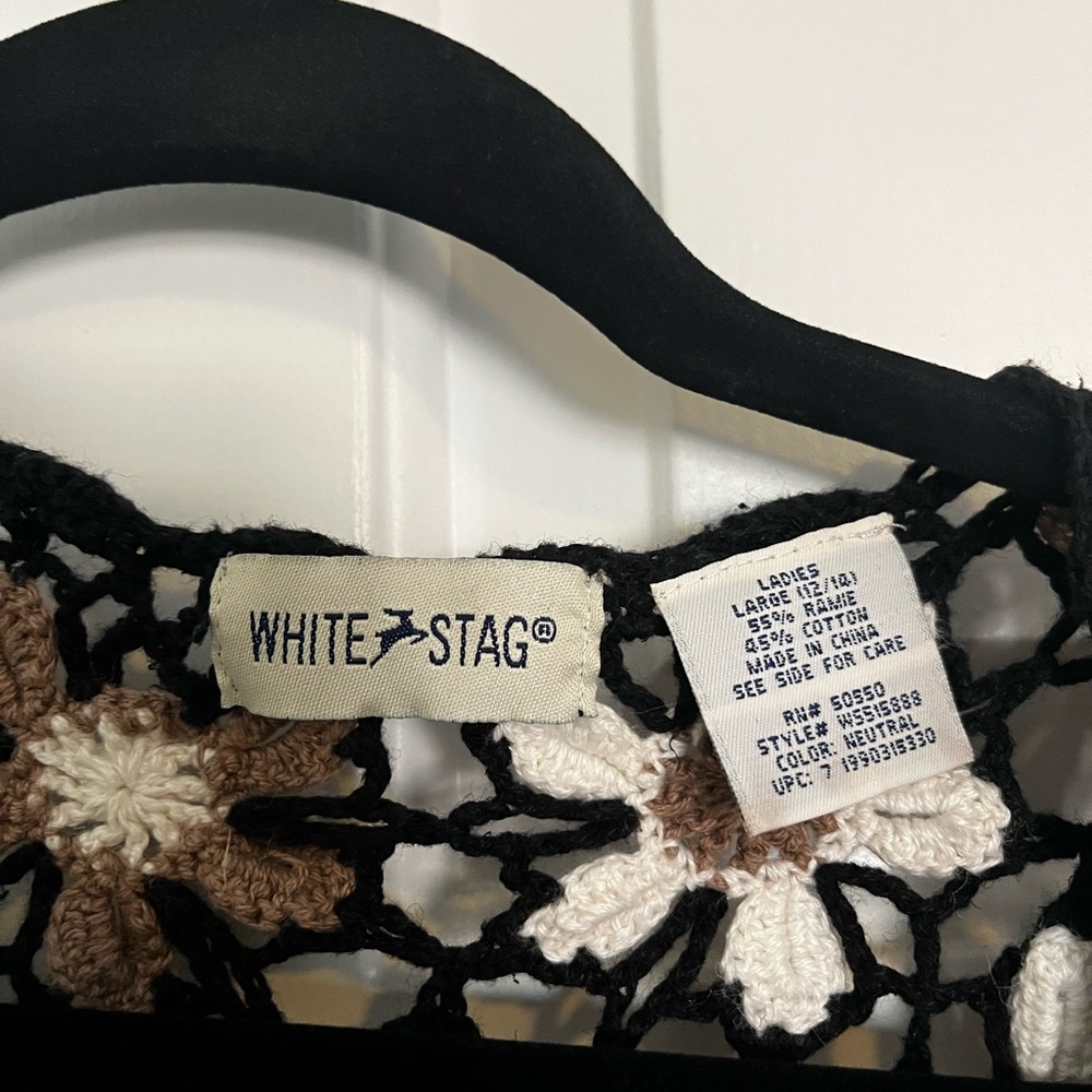 White Stag Black and White Floral Crochet Blouse - Picture 5 of 5
